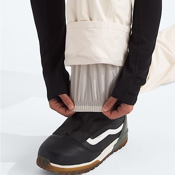 The NorthFace Women’s Freedom Insulated Bibs - Picture 12 of 13